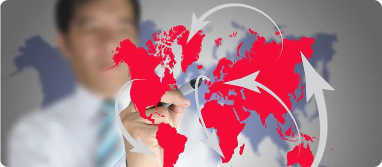 Mappa mondiale con frecce che rappresentano flussi di import-export